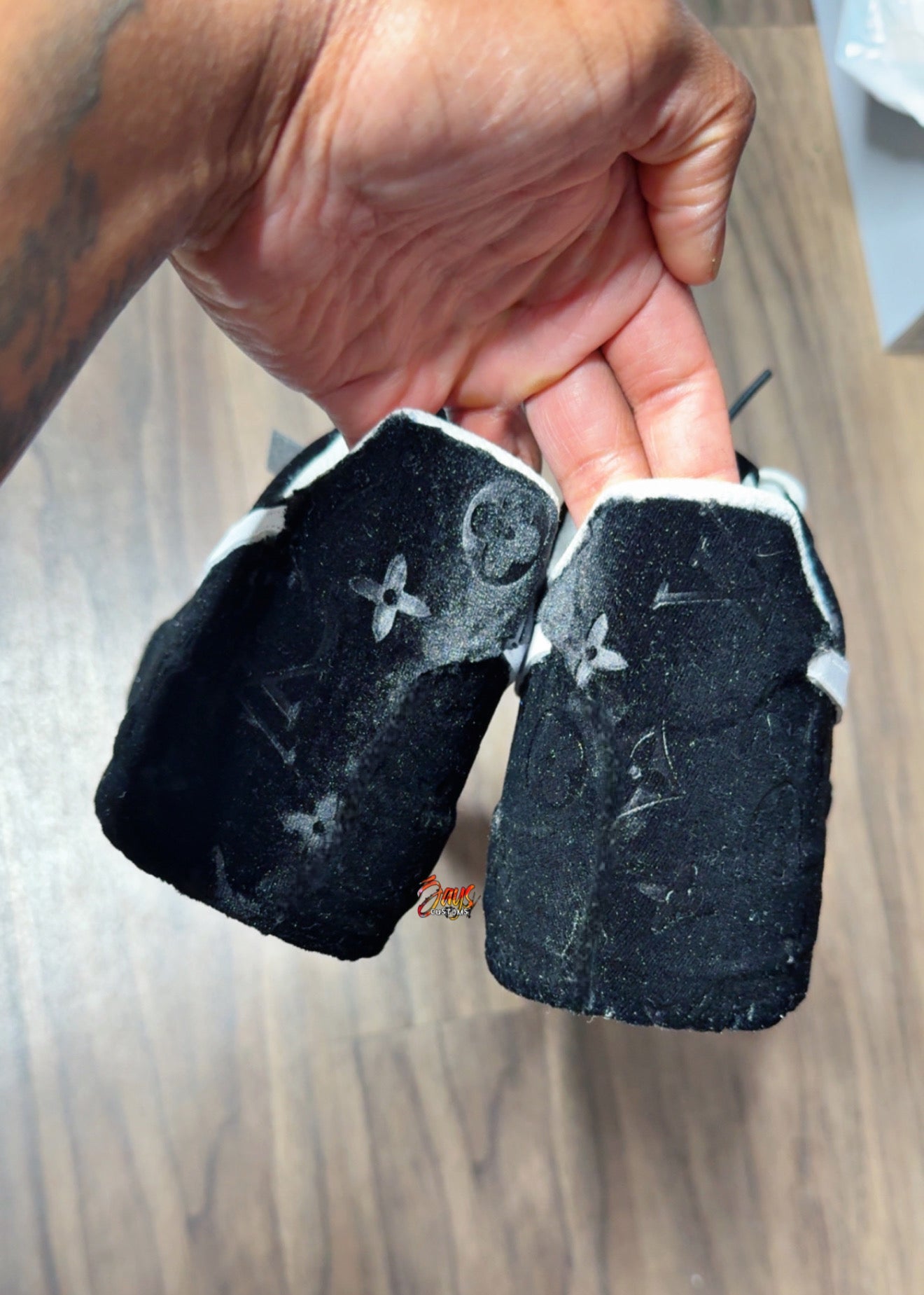 Black LV